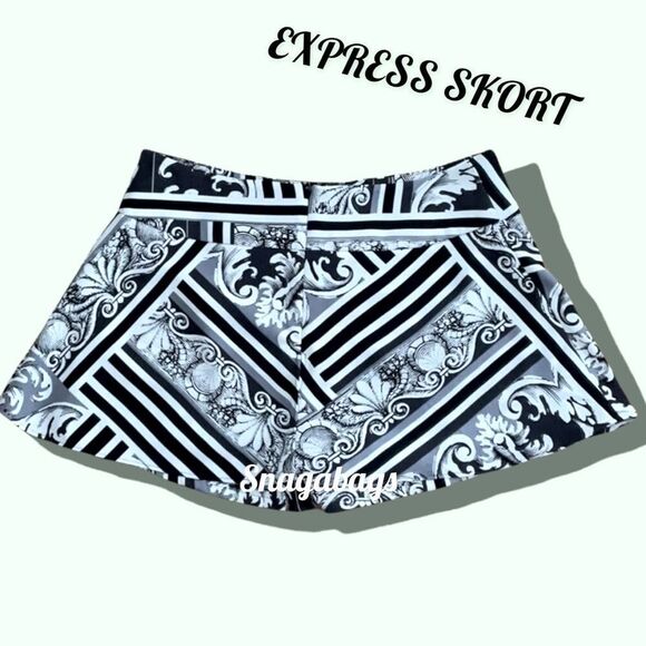 EXPRESS SHORTS SKIRT SKORT SIZE 8 BLACK/OFF WHITE - Picture 1 of 7